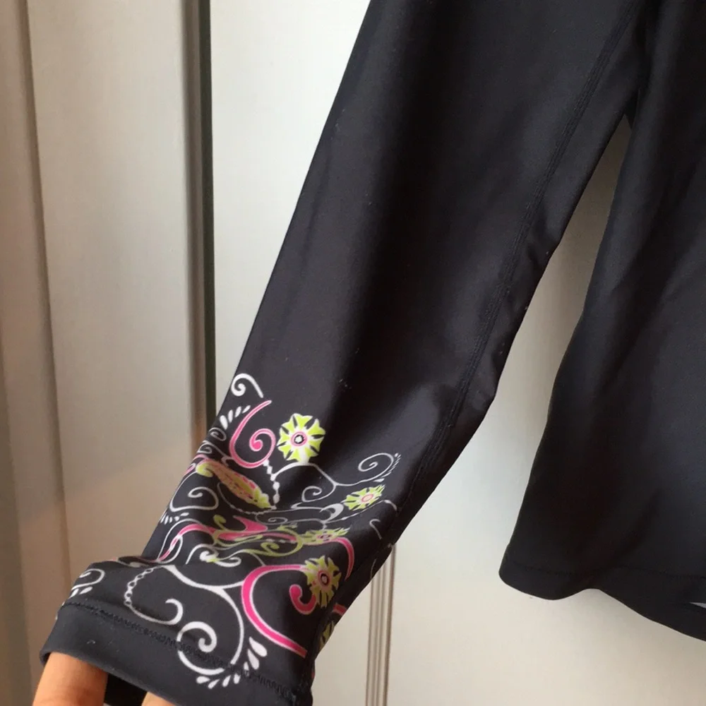 Athleta Rashguard - Picture 3 of 8